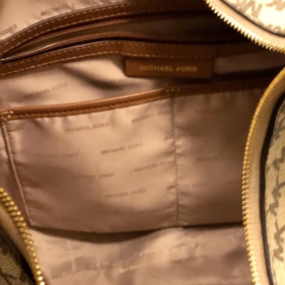 MK MONOGRAM HOBO BAG - Picture 5 of 6